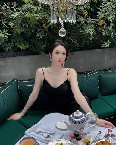 여성 인물 분위기 참고 사진 4